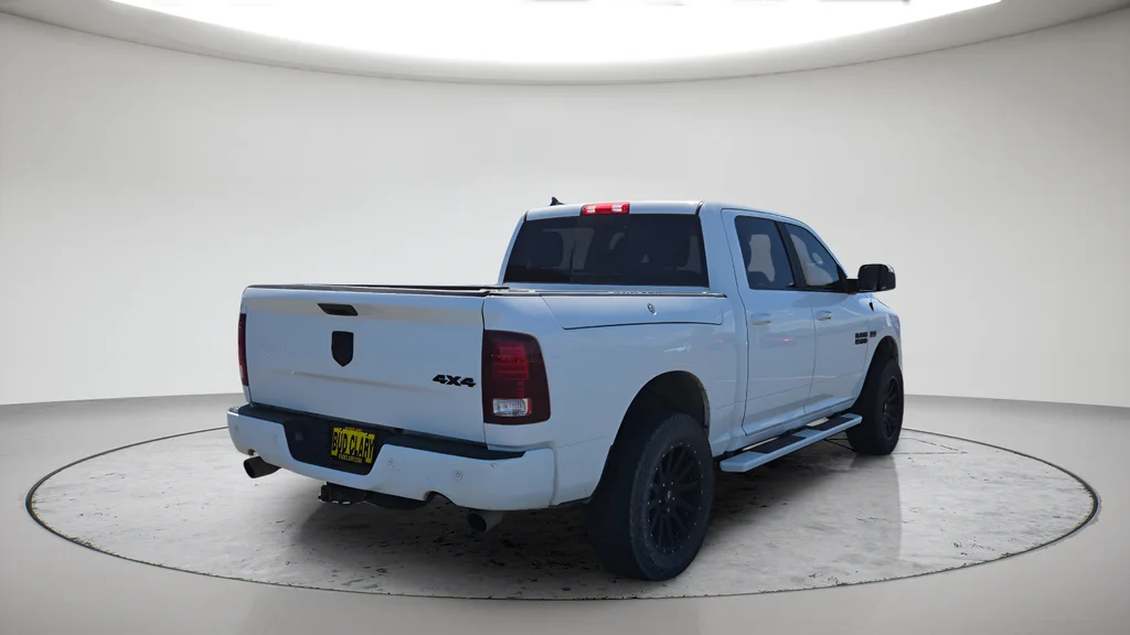 Used 2018 White Ram Sport image 13