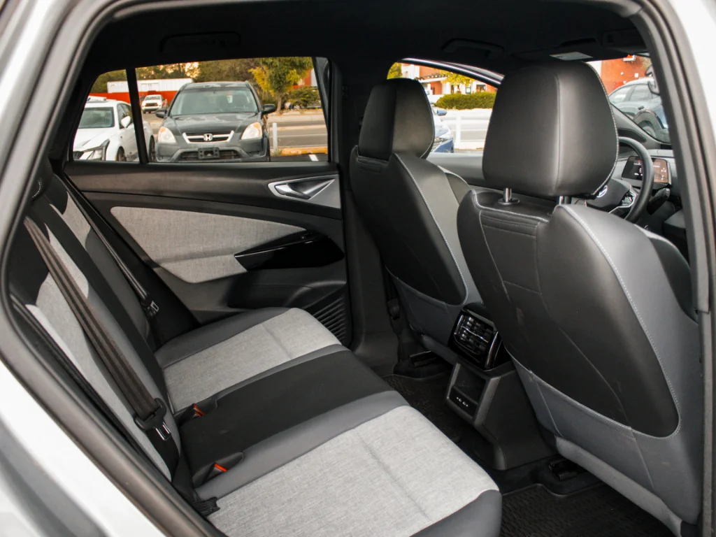 Used 2025 silver mist metallic Volkswagen Pro image 25