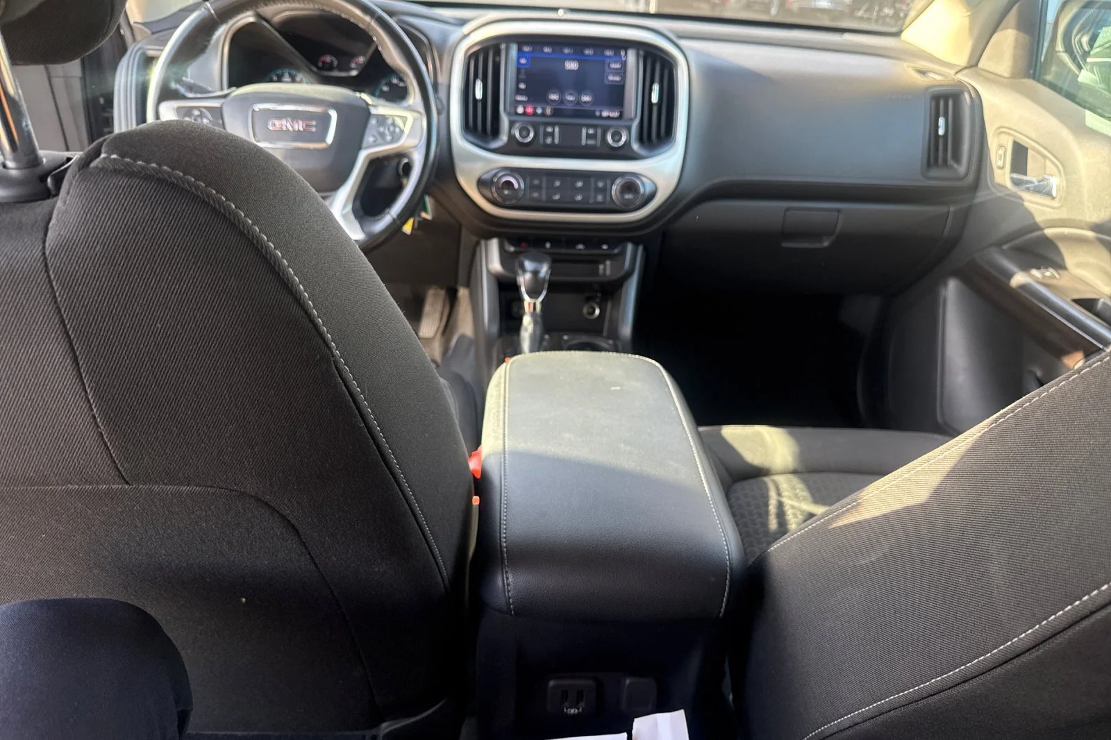 Used 2022 Gray GMC Elevation image 10