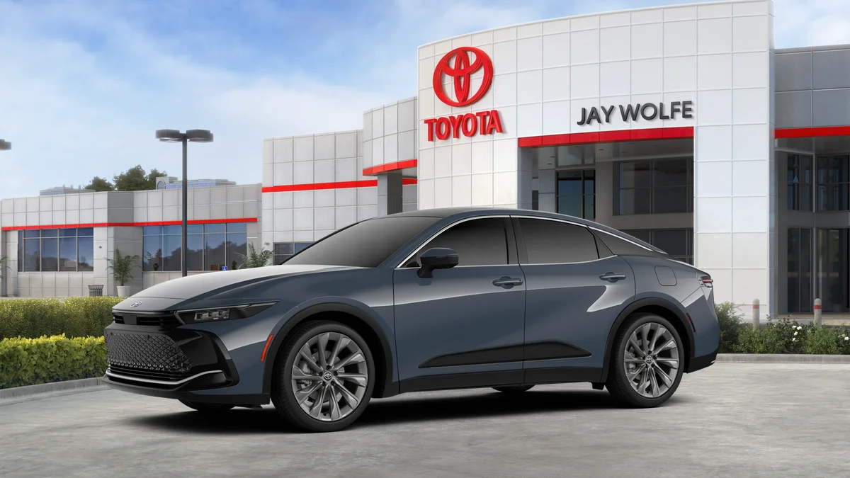 2026 Toyota Crown Limited - Photo 24