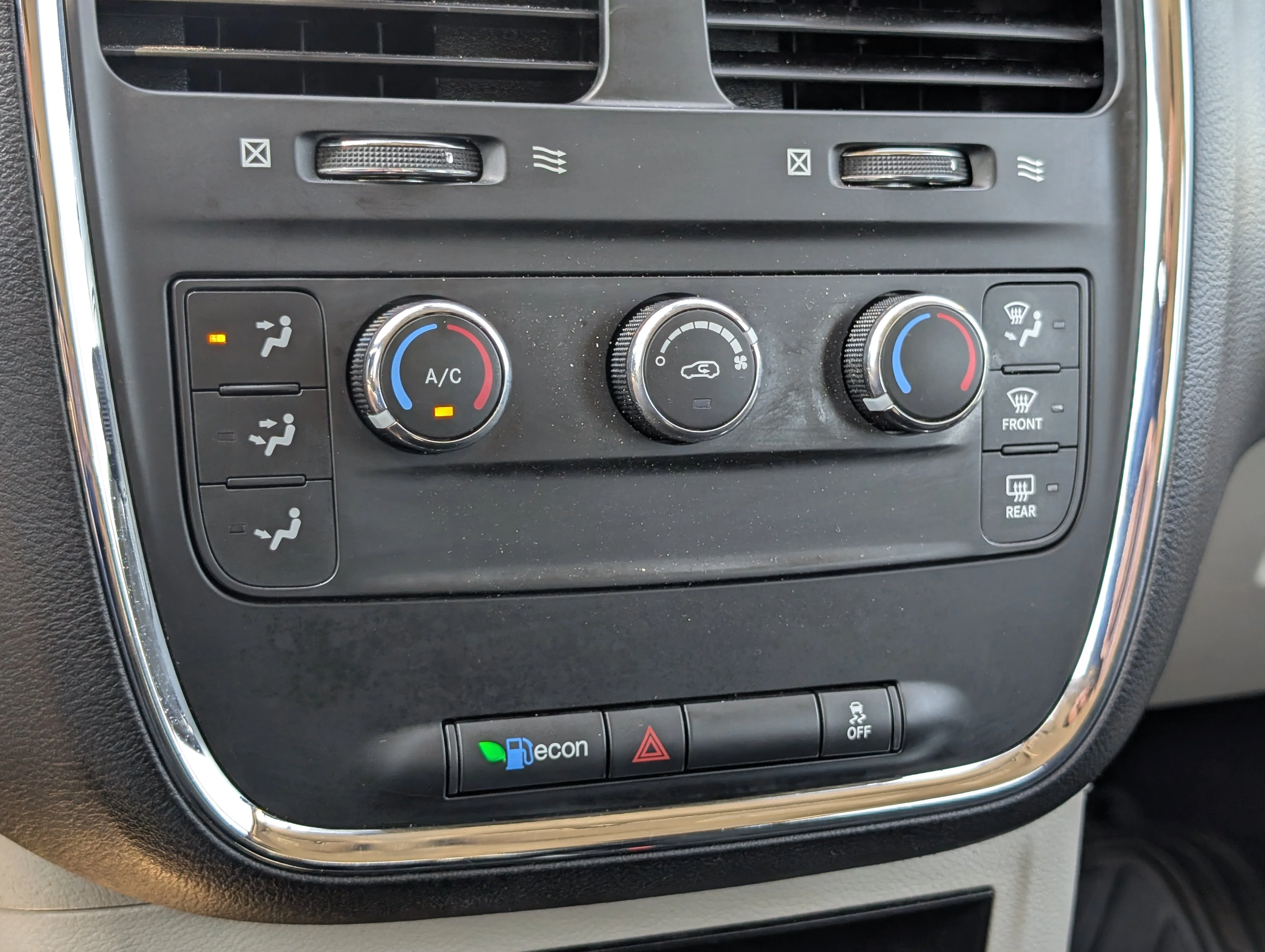 Used 2019 Bright White Dodge Canada Value Package image 27