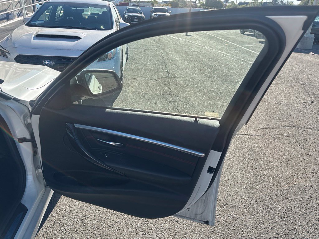 Used 2016 White Metallic BMW 328i image 15