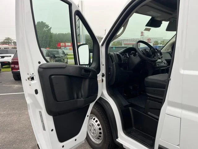 New 2026 Bright White Clear-Coat Exterior Paint RAM High Roof image 13