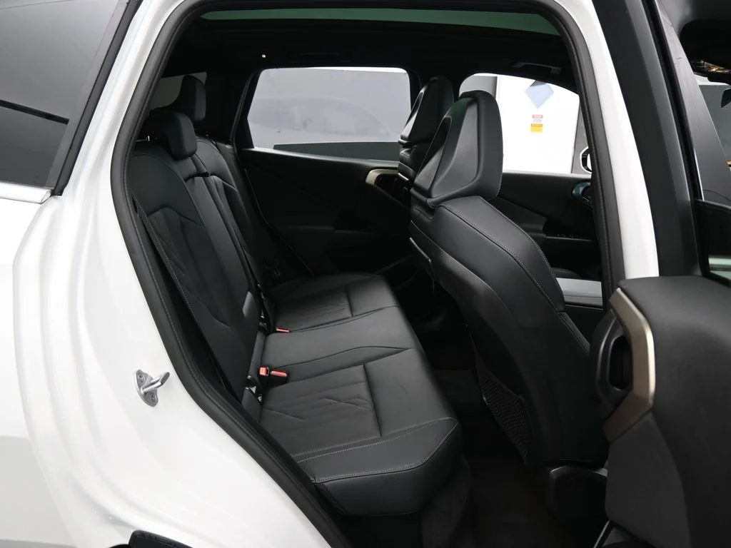 2025 BMW X3 30 - Photo 43