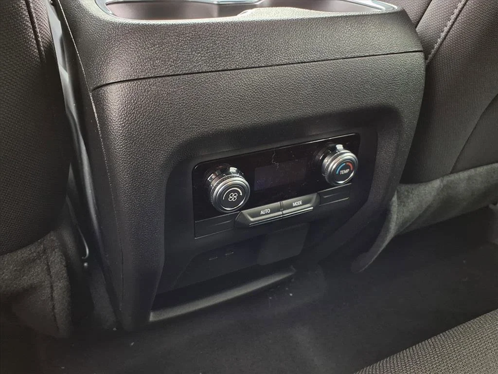 2026 GMC Acadia Elevation - Photo 6