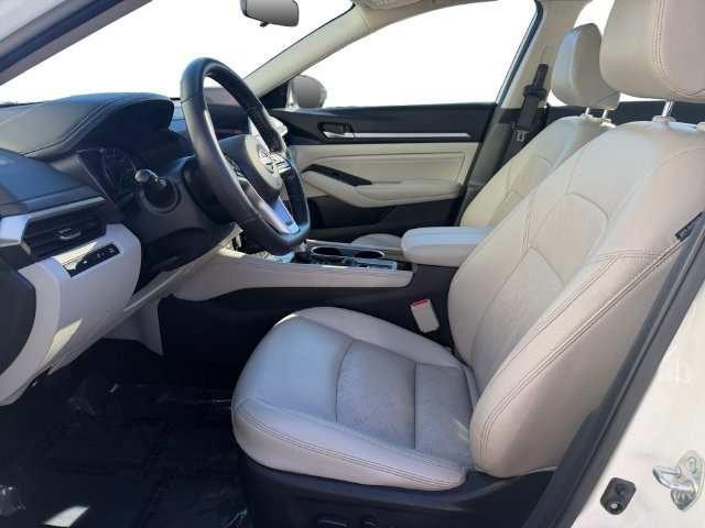 Used 2023 White Nissan 2.5 SL image 8
