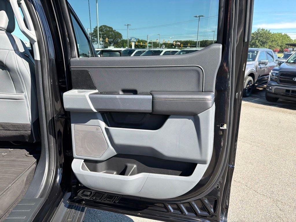 Certified Used 2025 Agate Black Metallic Ford Flash image 21