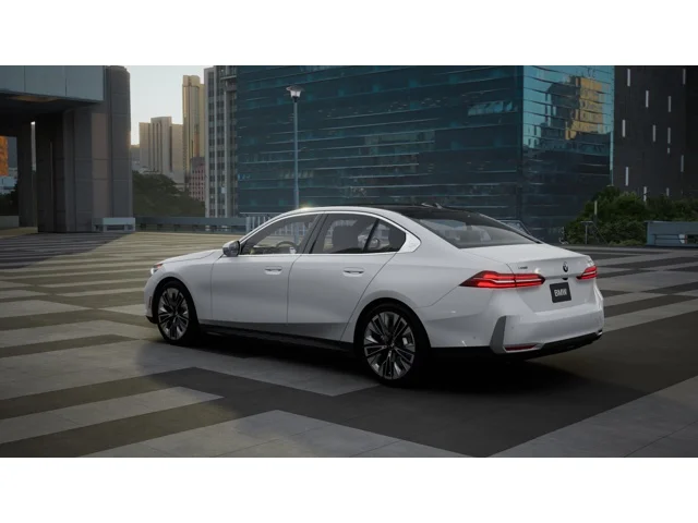 New 2027 Alpine White BMW  image 2