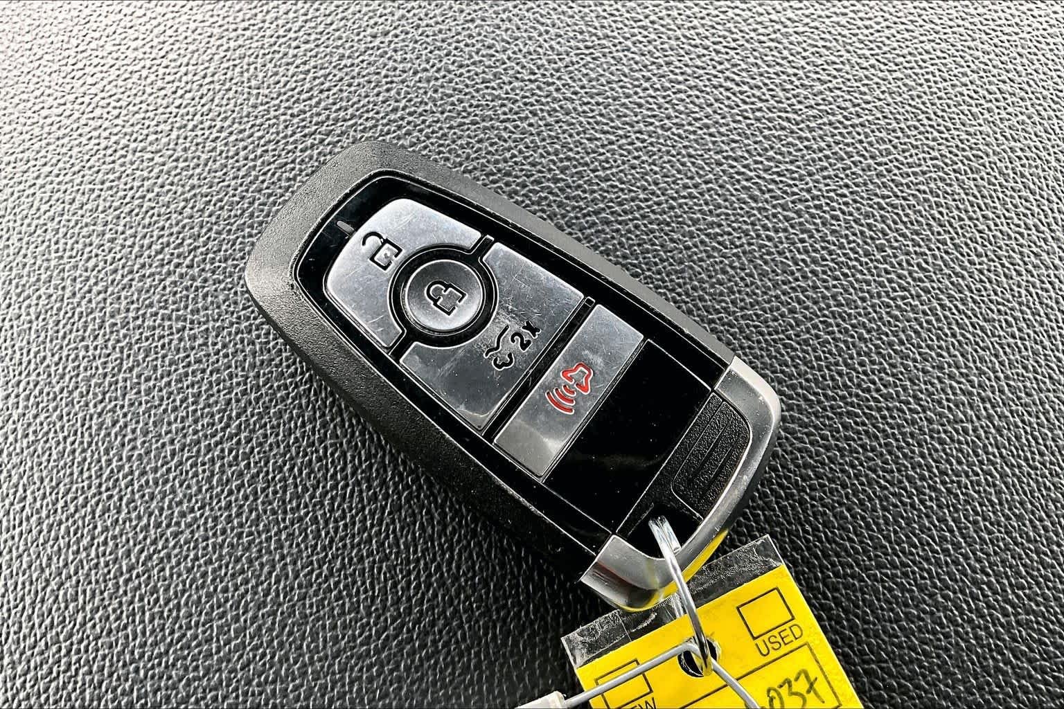 Used 2025 Agate Black Metallic Ford Flash image 14