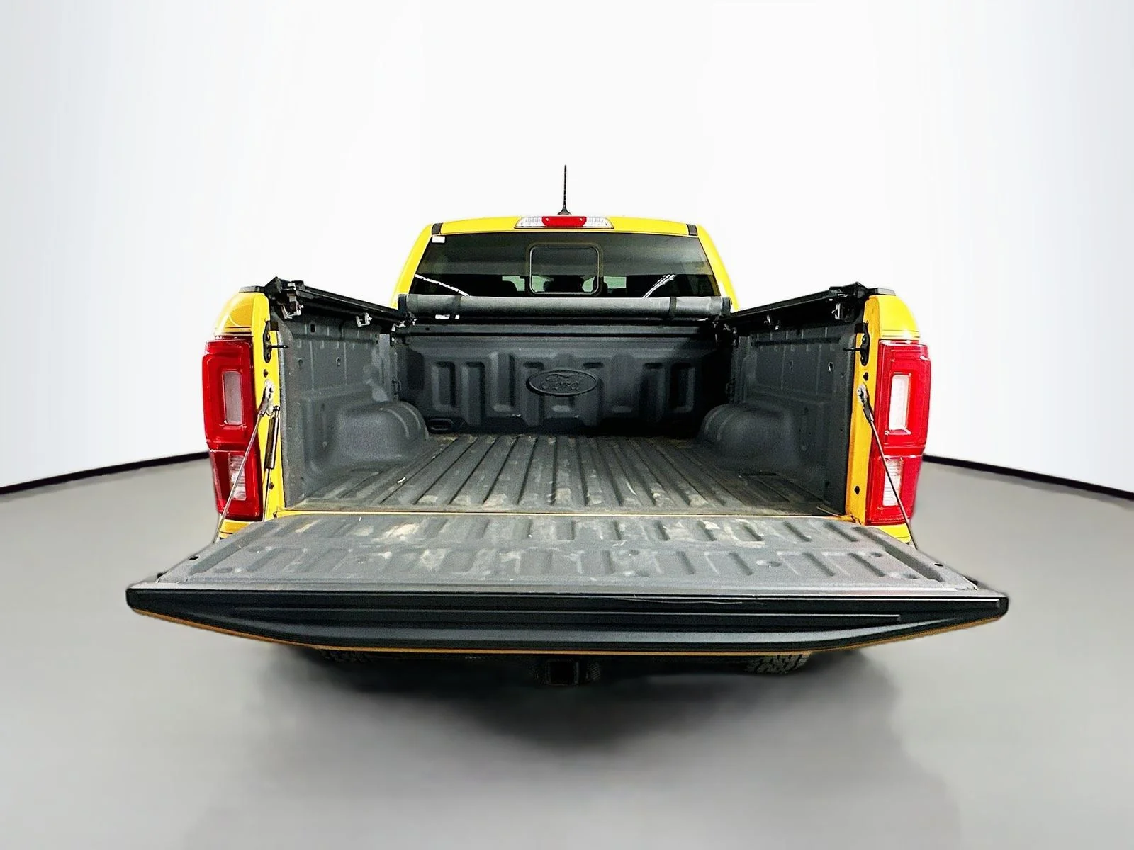 Used 2022 Orange Ford Lariat image 24