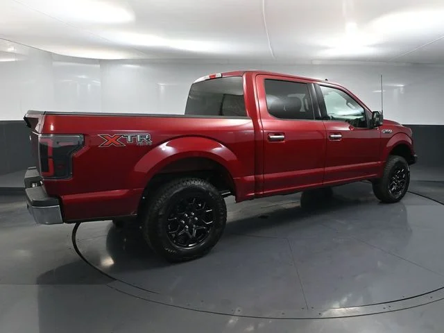 Used 2019 Red Ford XLT image 4