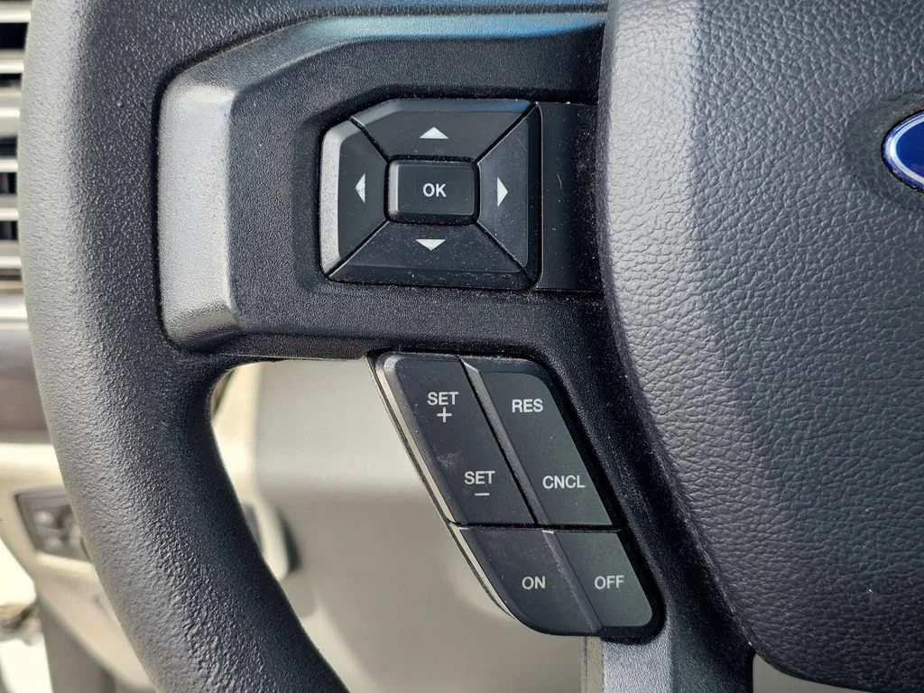 Used 2020 Oxford White Ford XL image 21