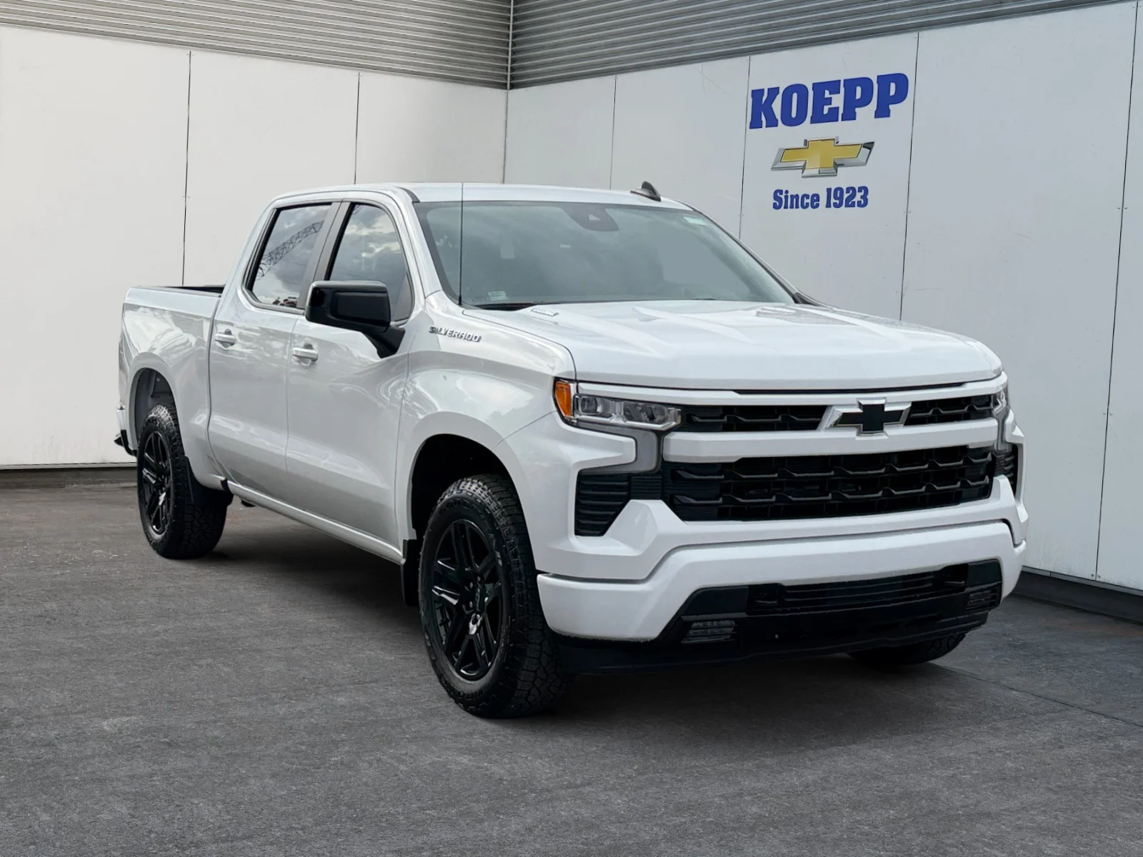 New 2026 Summit White Chevrolet RST image 7