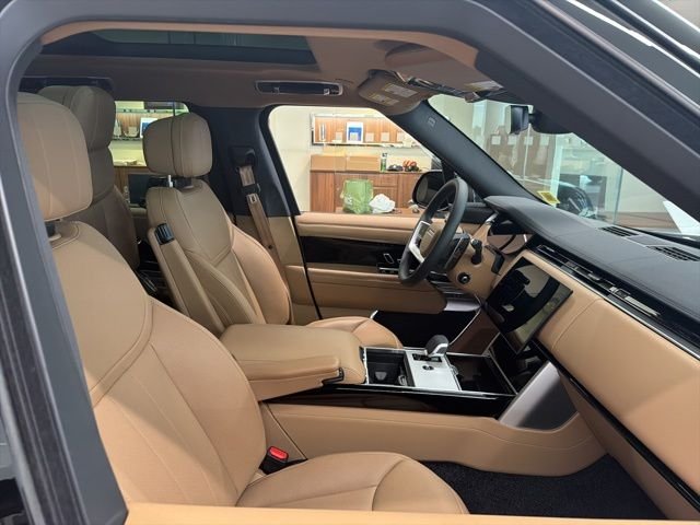 New 2026 Varesine Blue Land Rover SE image 7