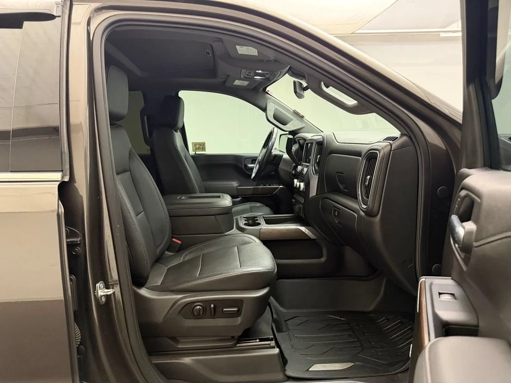 Used 2019 Smokey Quartz Metallic GMC SLT image 22