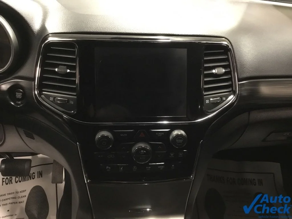 Used 2020 White Jeep Altitude image 50