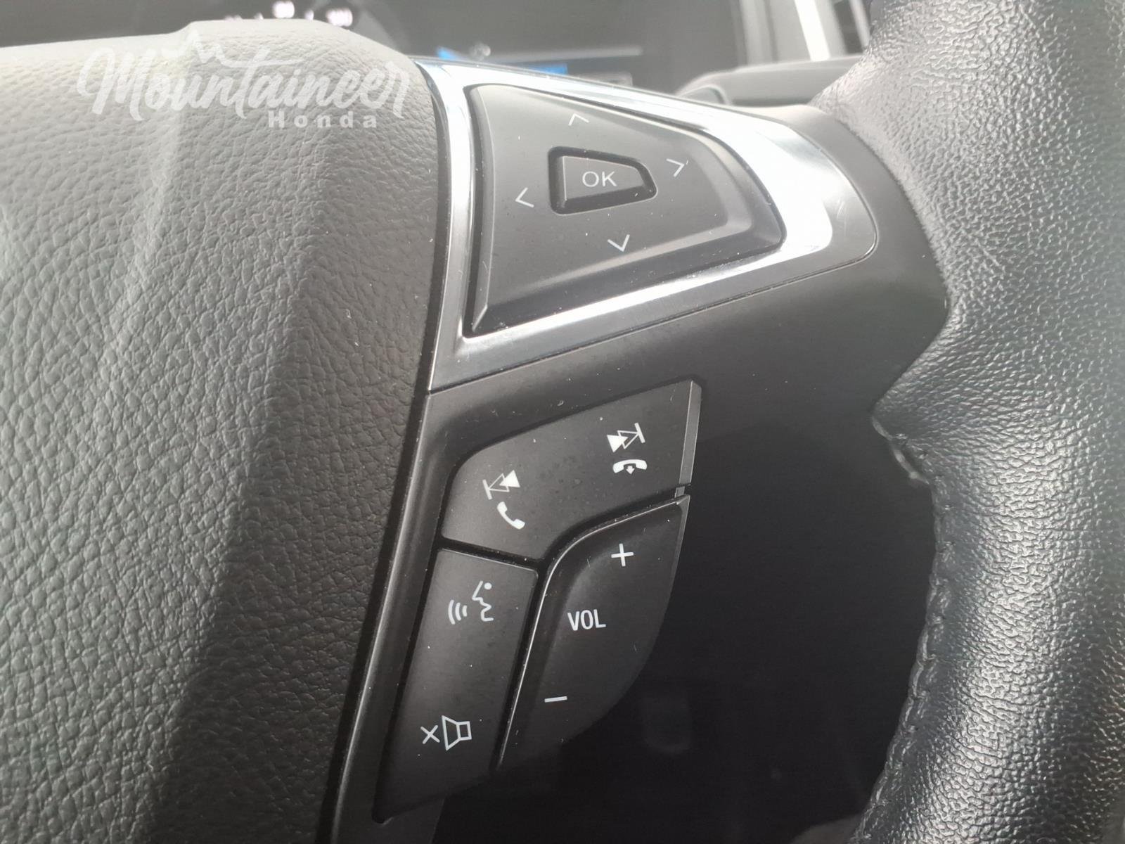 Used 2022 Agate Black Ford SEL image 26