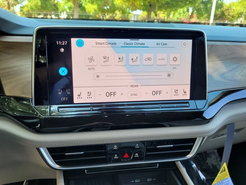 New 2025 Gray Volkswagen 2.0T SE w/Technology image 20
