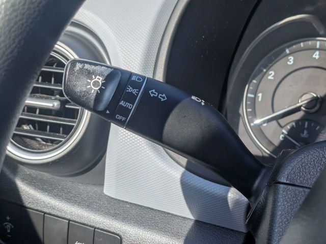 Used 2021 Gray Hyundai SE image 26