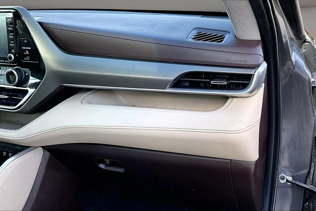 2021 Toyota Highlander XLE - Photo 26