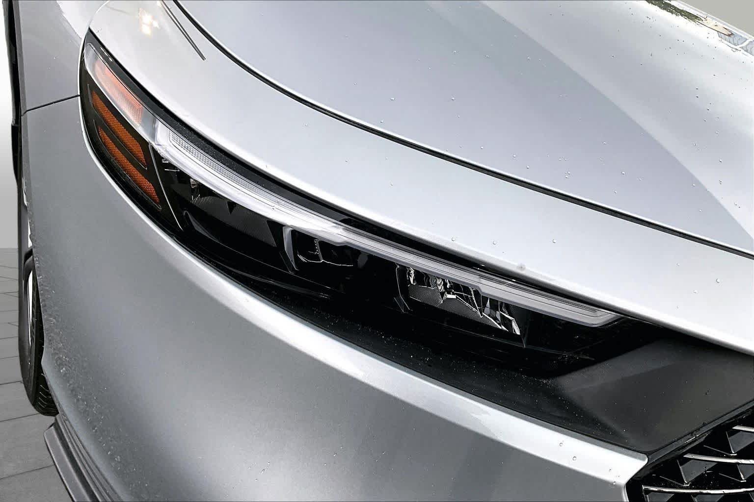 Used 2023 Lunar Silver Metallic Honda EX image 28