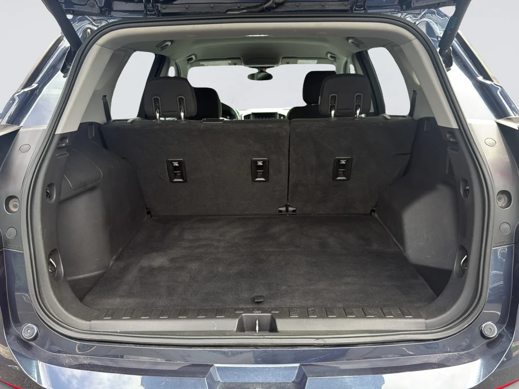 Used 2019 Blue GMC SLE image 11