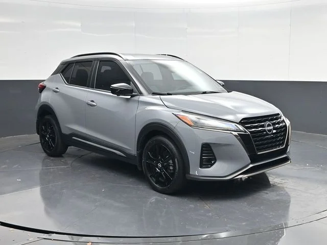 Used 2023 Gray Nissan SR image 1