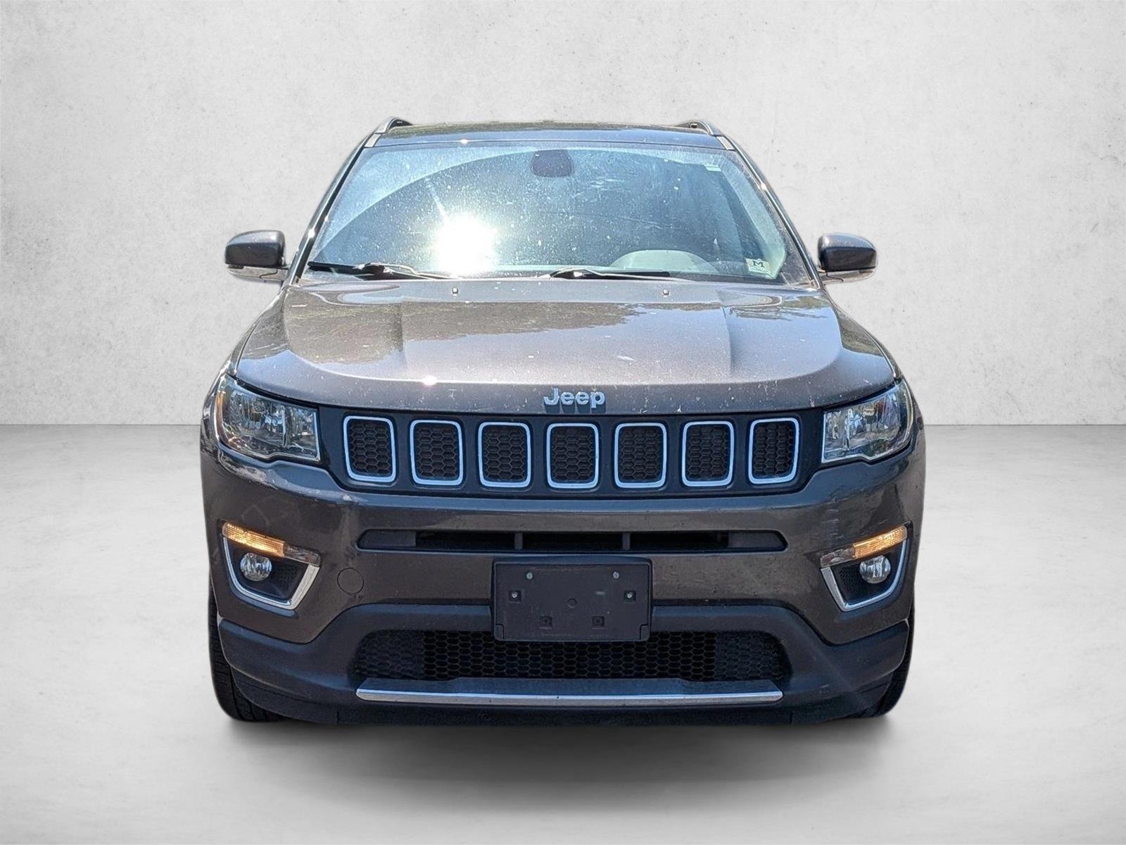 Used 2018 Granite Crystal Metallic Clearcoat Jeep Limited image 2