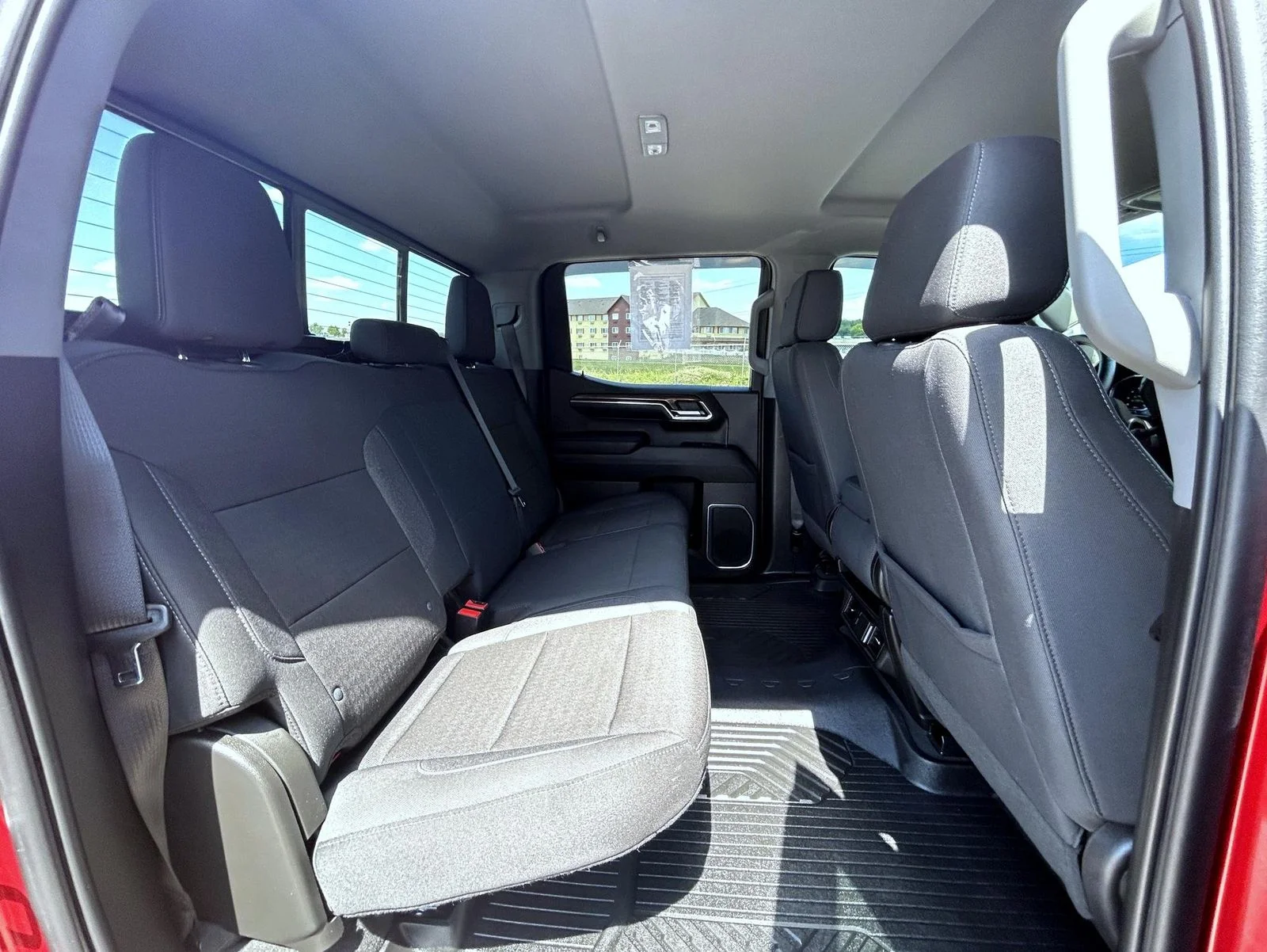 2024 Chevrolet Silverado 1500 LT - Photo 19