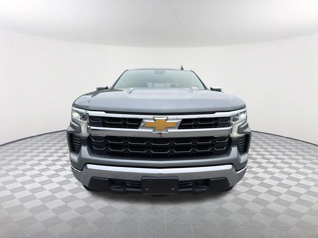 Used 2024 Gray Chevrolet LT image 2
