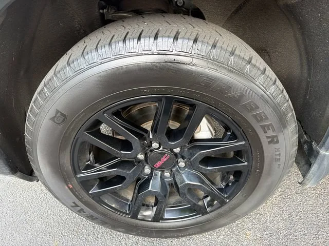 Used 2021 ONYX BLACK GMC Elevation image 11