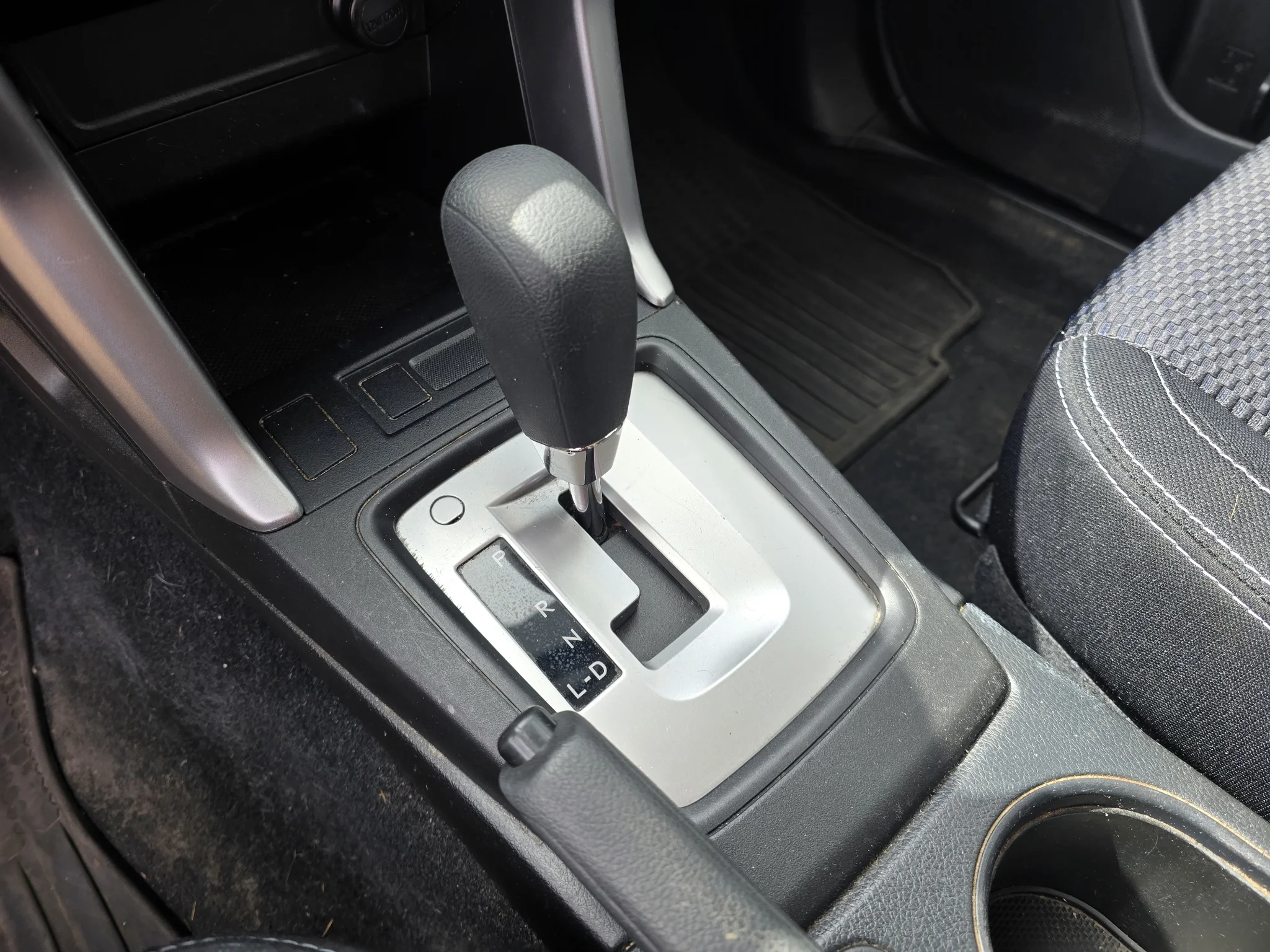 Used 2014 Burnished Bronze Metallic Subaru 2.5i image 21