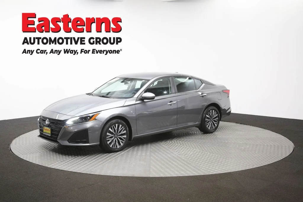 Used 2023 Gray Nissan 2.5 SV image 56