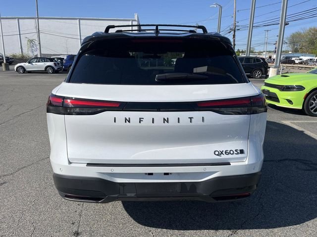 Certified Used 2026 White / Black INFINITI SPORT image 4