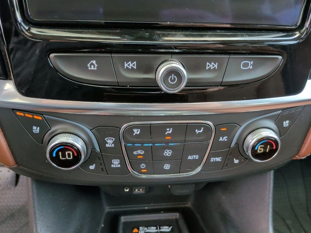 Used 2021 Black Chevrolet High Country image 31