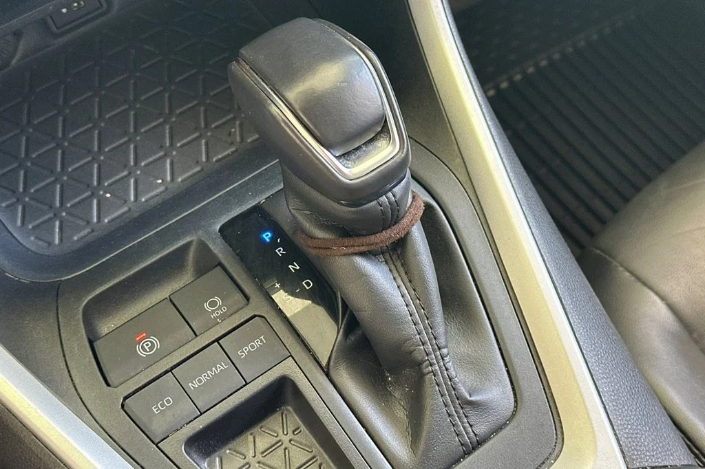 2025 Toyota RAV4 XLE Premium - Photo 24