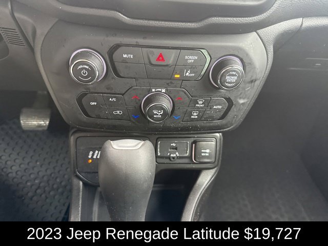 Used 2023 Graphite Gray Jeep Latitude image 18