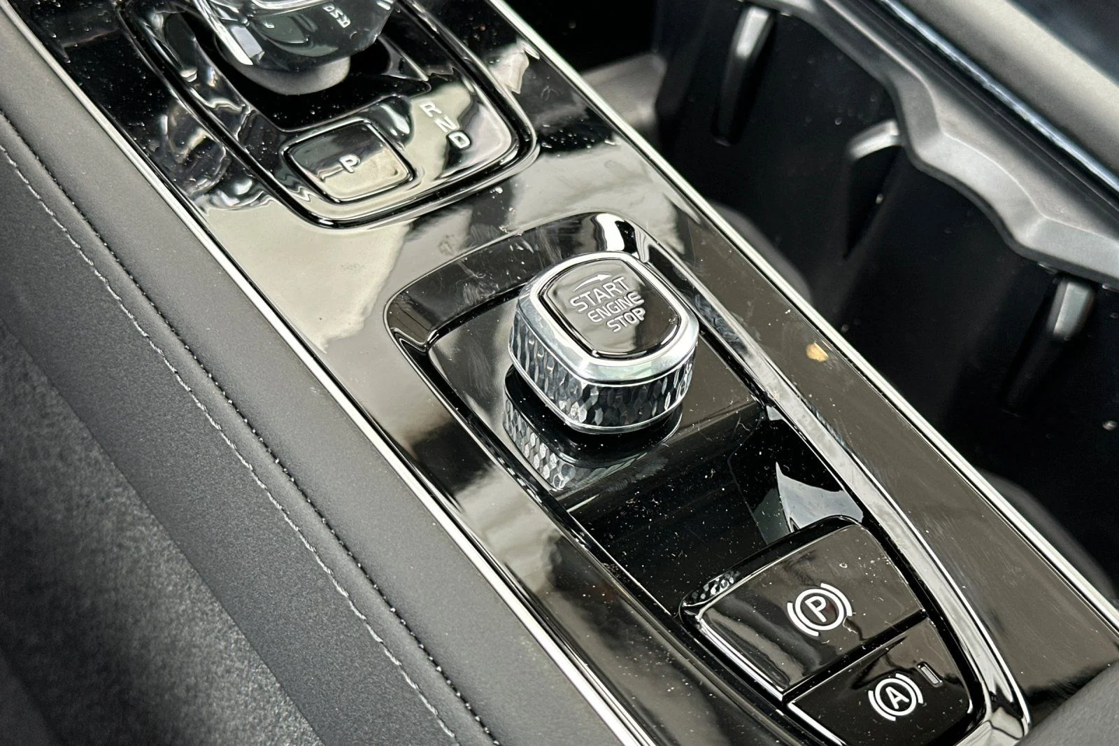 New 2026 Onyx Black Volvo Ultra image 22