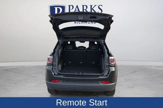 Used 2025 Black Jeep Latitude image 19