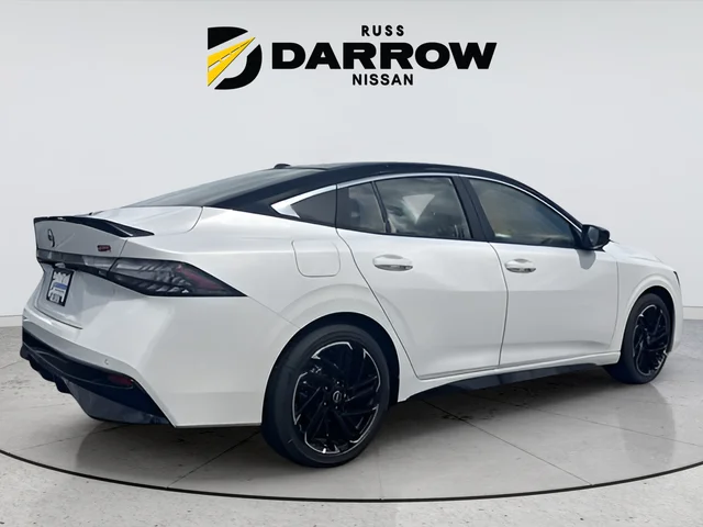 New 2026 Aspen White TriCoat / Super Black Two-tone Nissan SR image 5