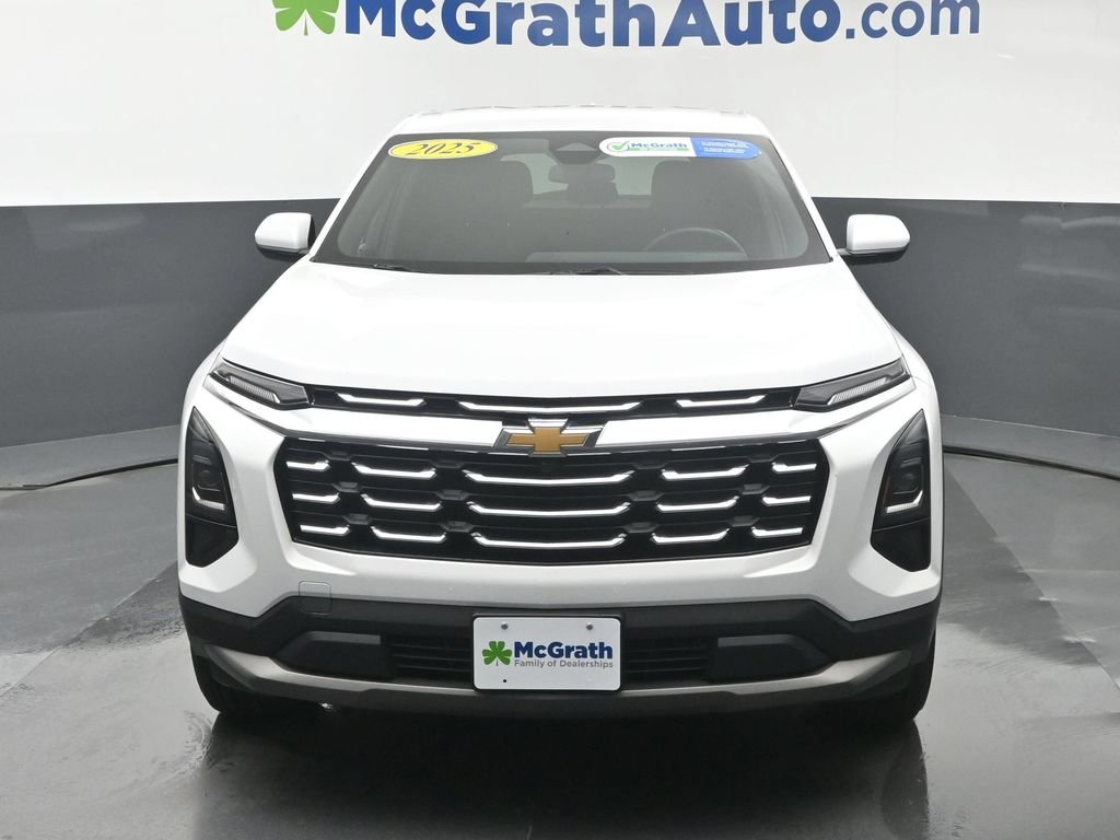 Used 2025 White Chevrolet LT image 6