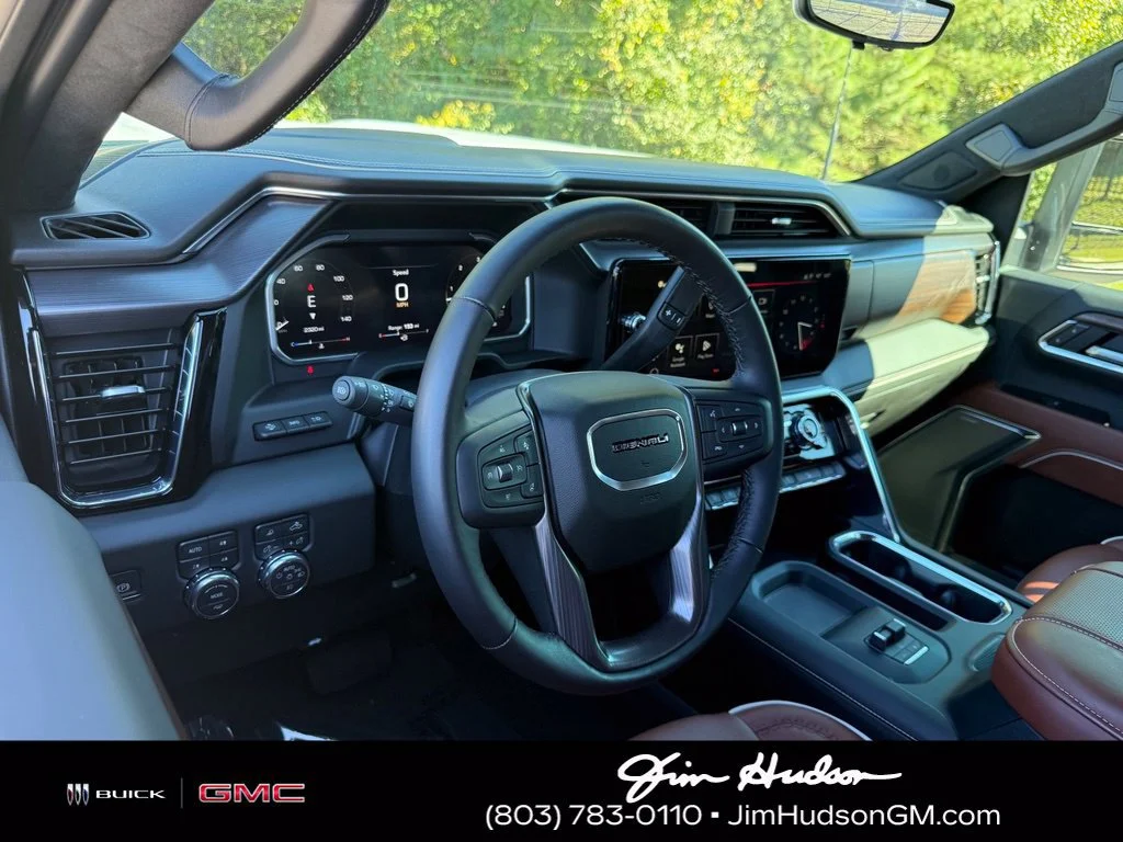 Used 2026 Glacier White Tricoat GMC Denali Ultimate image 4