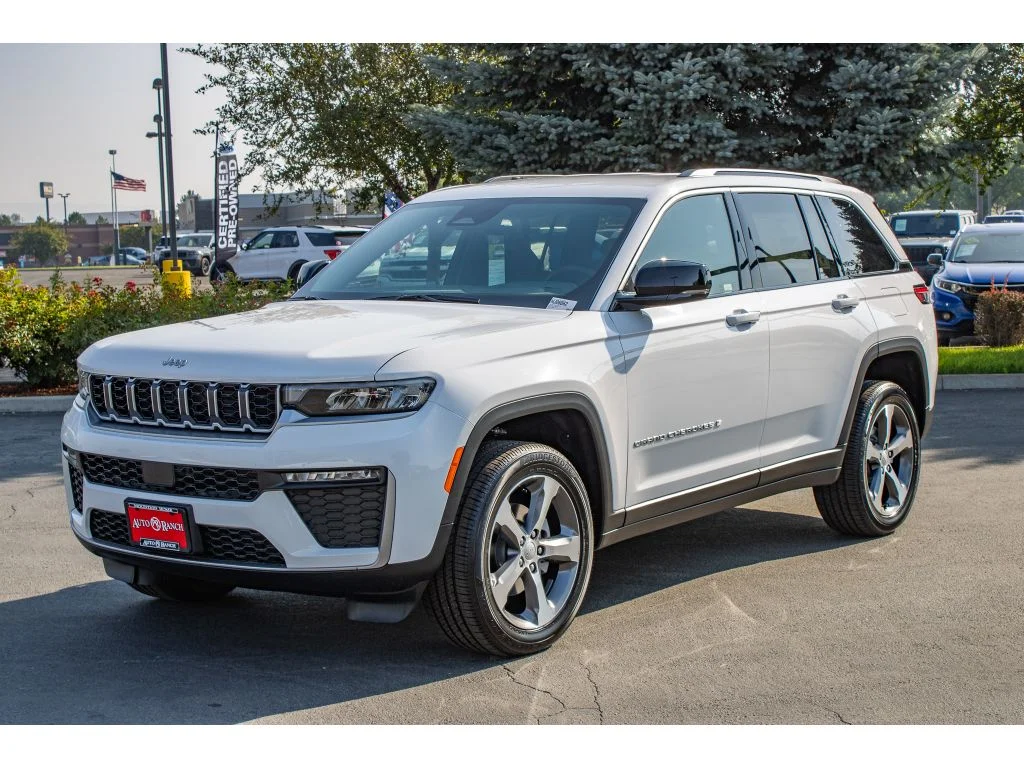 New 2026 Bright White Clearcoat Jeep Limited image 4