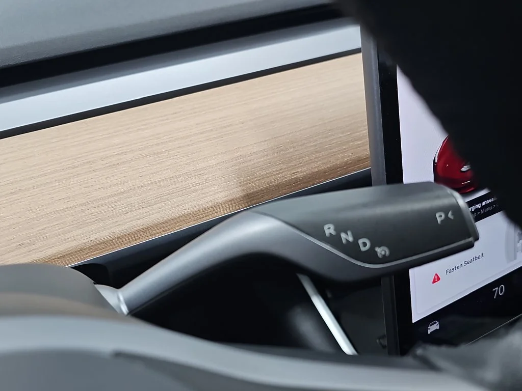 Used 2020  Tesla Long Range image 26