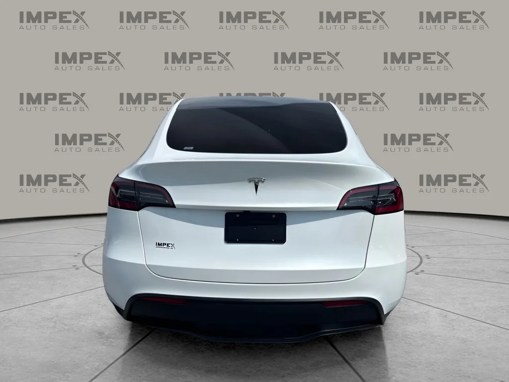 Used 2025  Tesla Long Range image 4