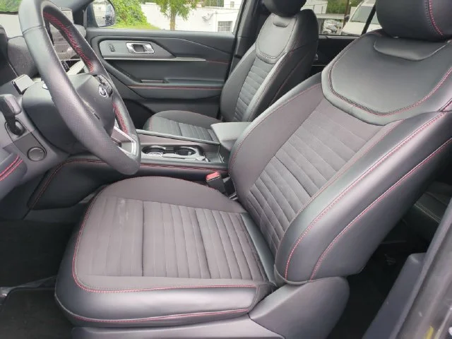 Used 2025 Gray Ford ST-Line image 15