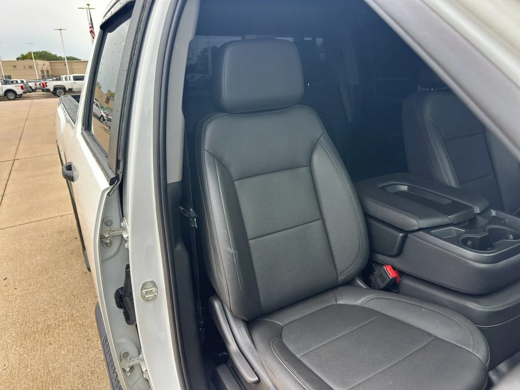 Used 2023 Summit White GMC Pro image 29