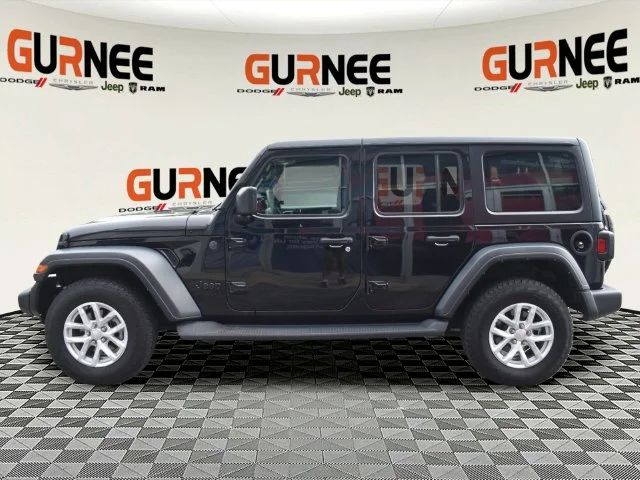 Used 2023 Black Jeep Sport S image 7