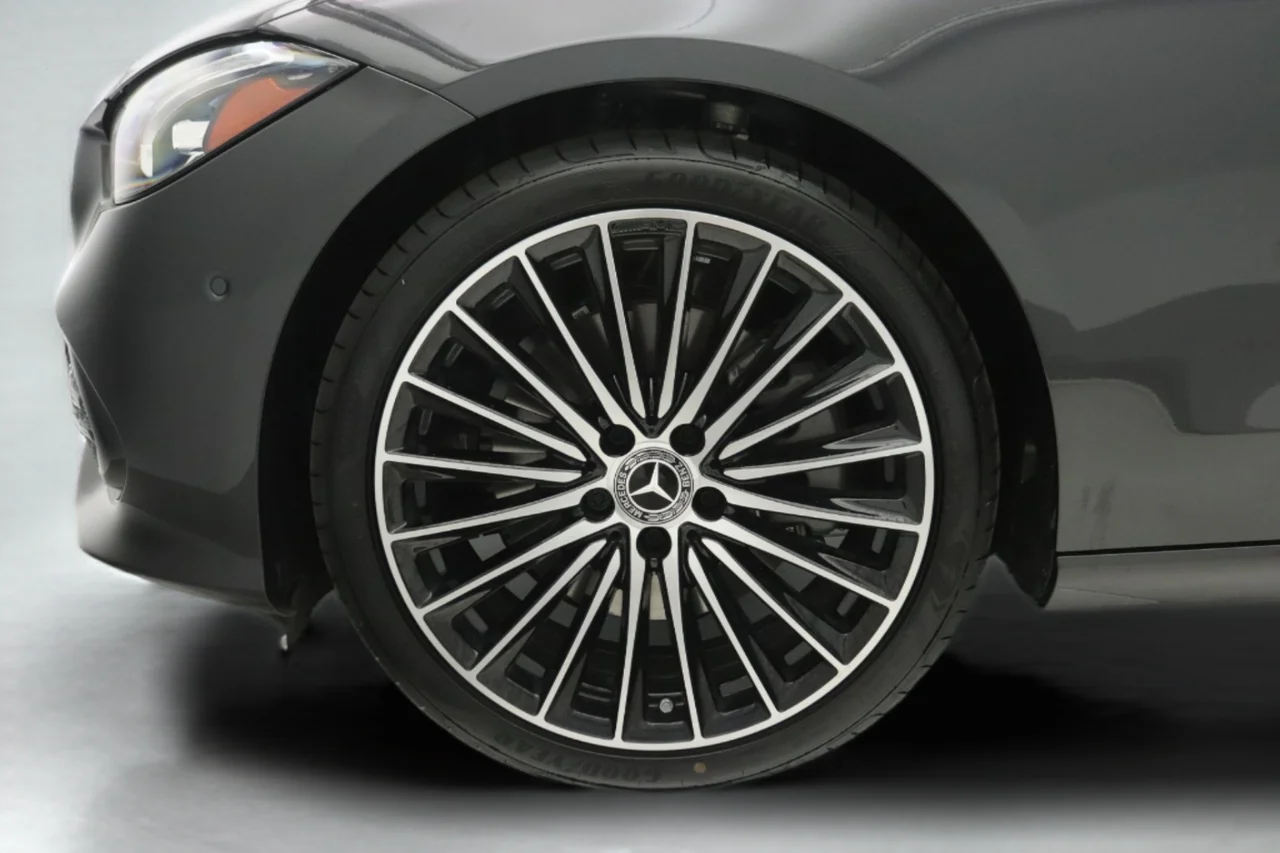 New 2026 Graphite Grey Metallic Mercedes-Benz C 300 image 12