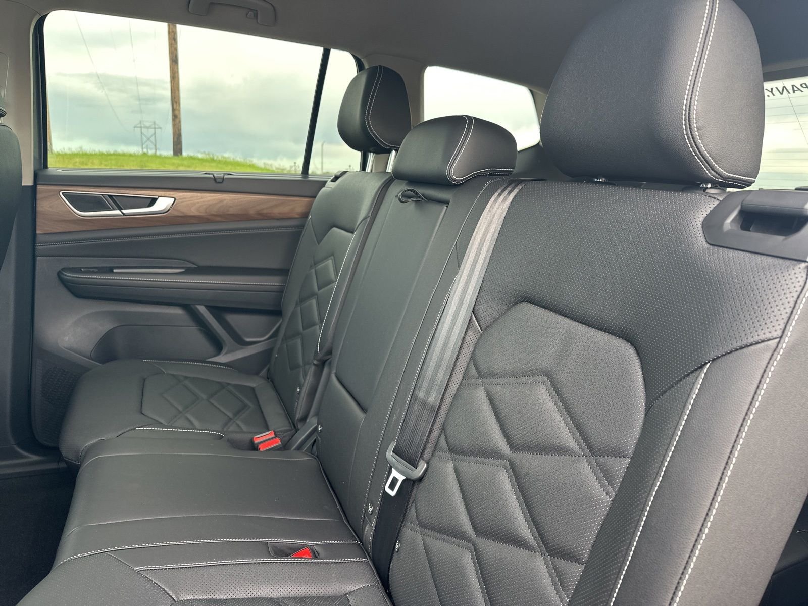 New 2026 Silver Volkswagen 2.0T SE w/Technology image 21